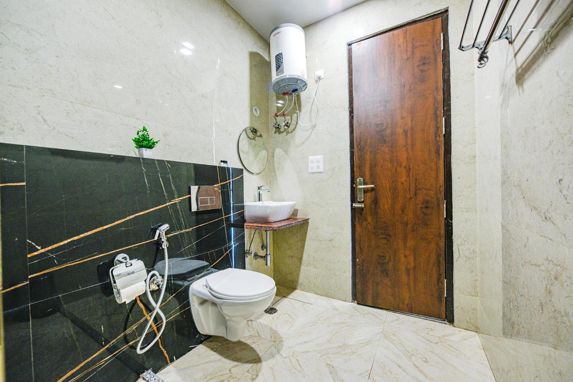 Fabhotel Jaswinder Bhawan Haridwār Exteriér fotografie